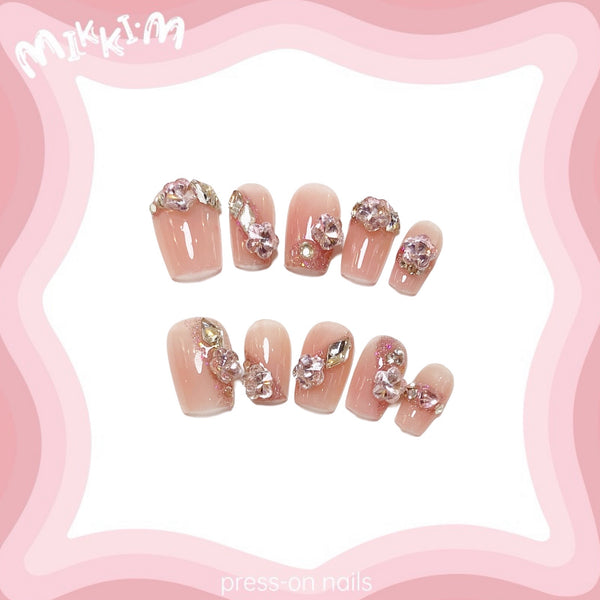 Press on nails