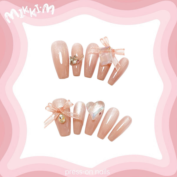 Press on nails