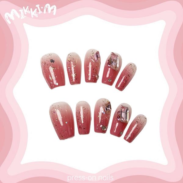 Press on nails