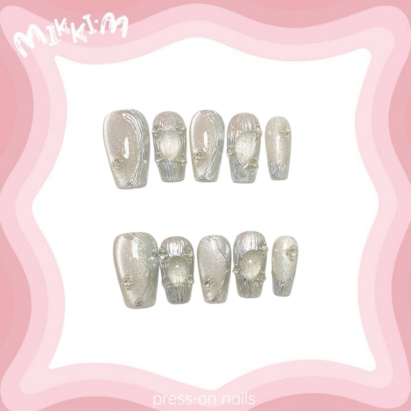 Press on nails