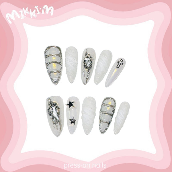 Press on nails