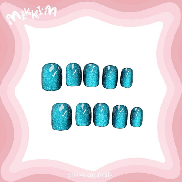 Press on nails