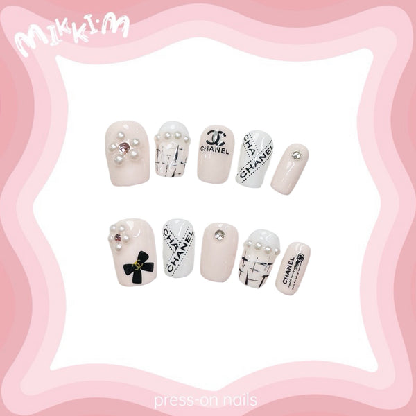 Press on nails