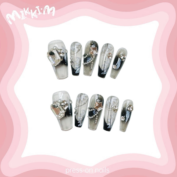 Press on nails