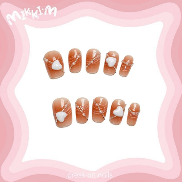 Press on nails