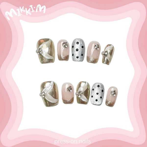 Press on nails