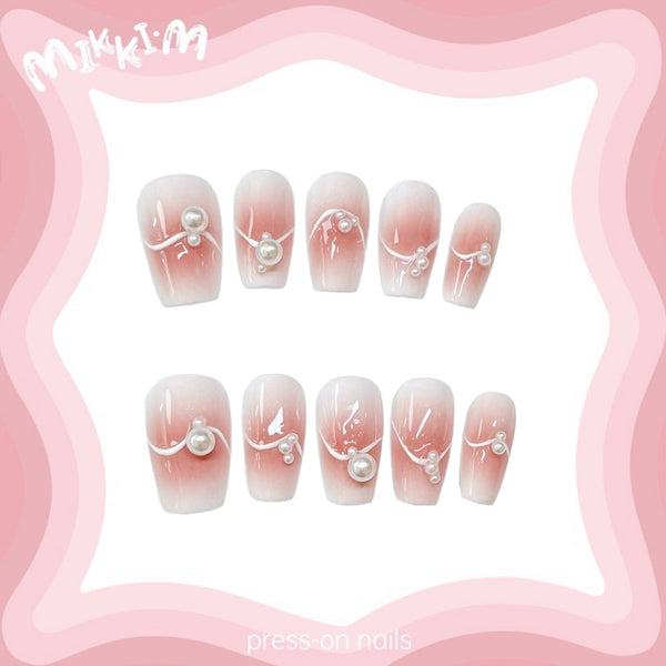 Press on nails