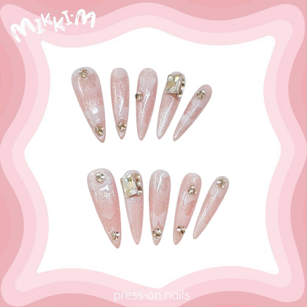Press on nails