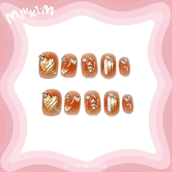 Press on nails