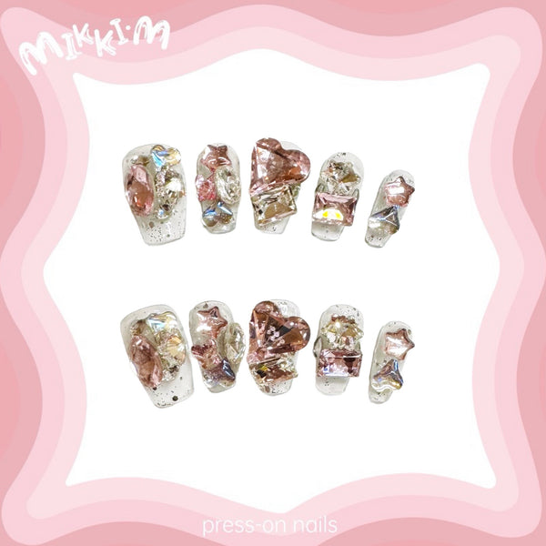 Press on nails