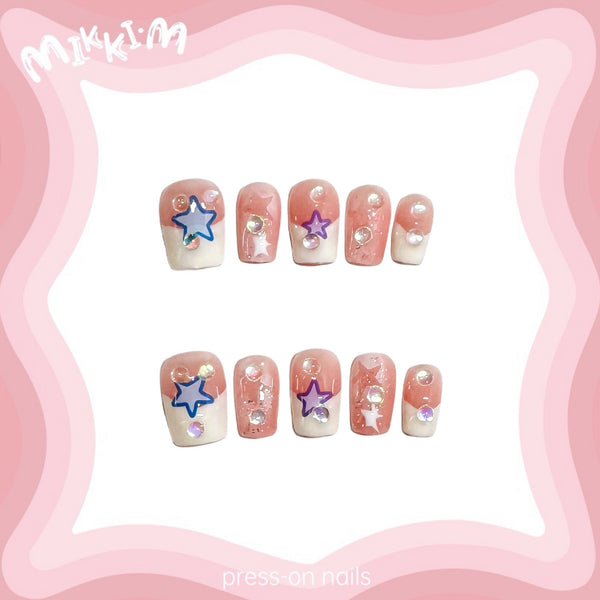 Press on nails