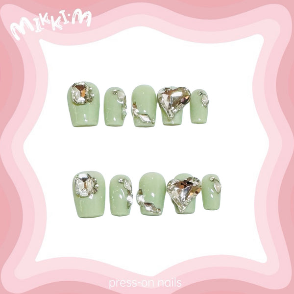 Press on nails