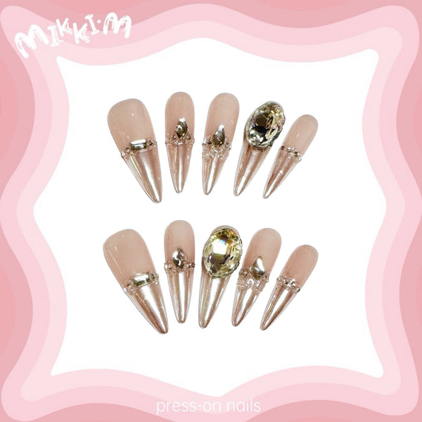 Press on nails