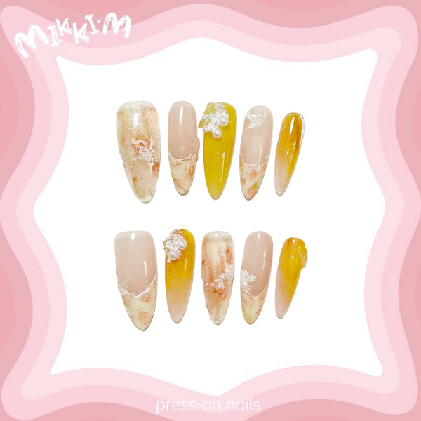 Press on nails