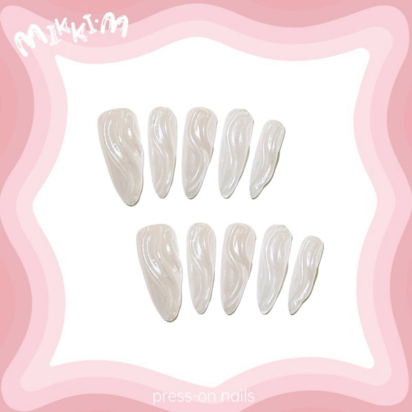 Press on nails
