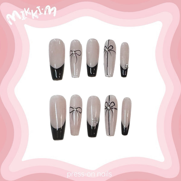 Press on nails