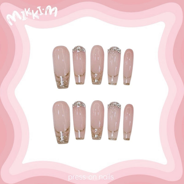 Press on nails