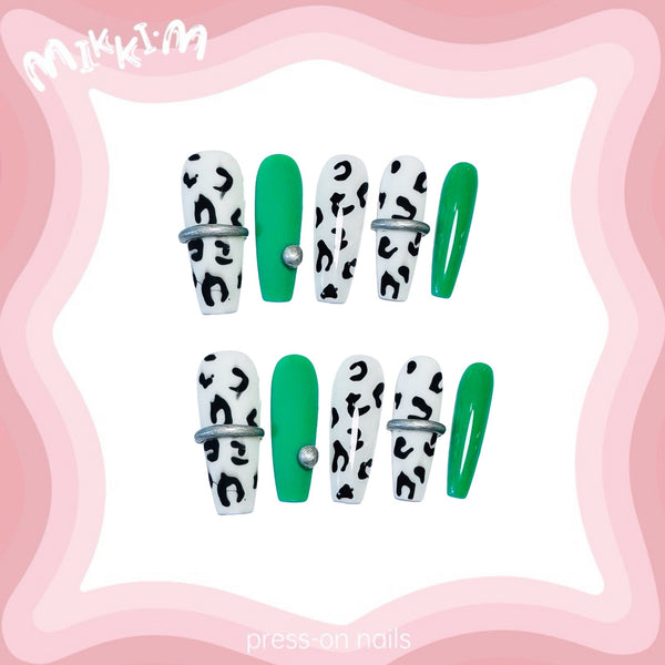 Press on nails