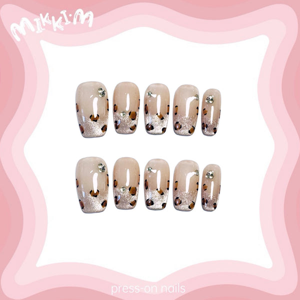 Press on nails