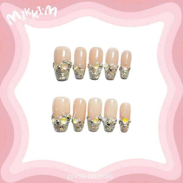 Press on nails