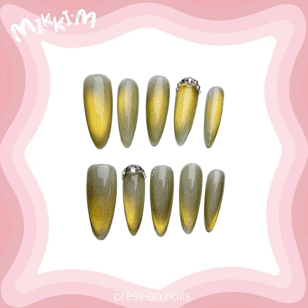 Press on nails