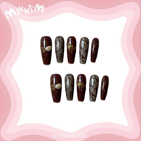 Press on nails