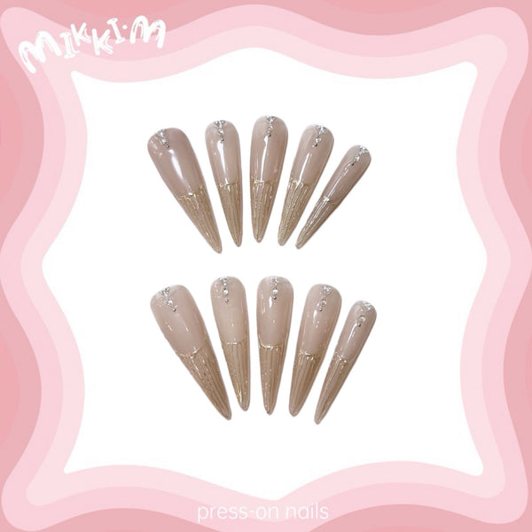 Press on nails