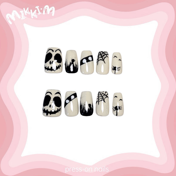 Press on nails