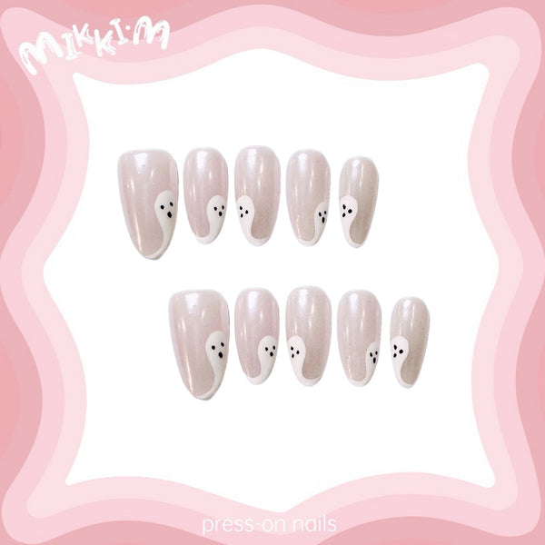 Press on nails