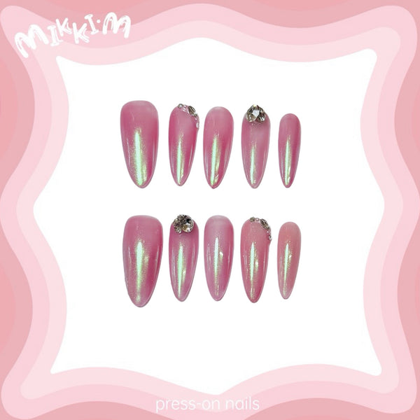 Press on nails