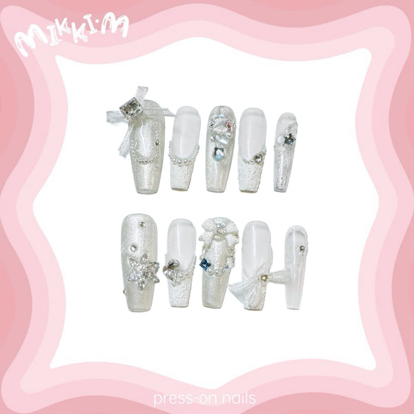 Press on nails